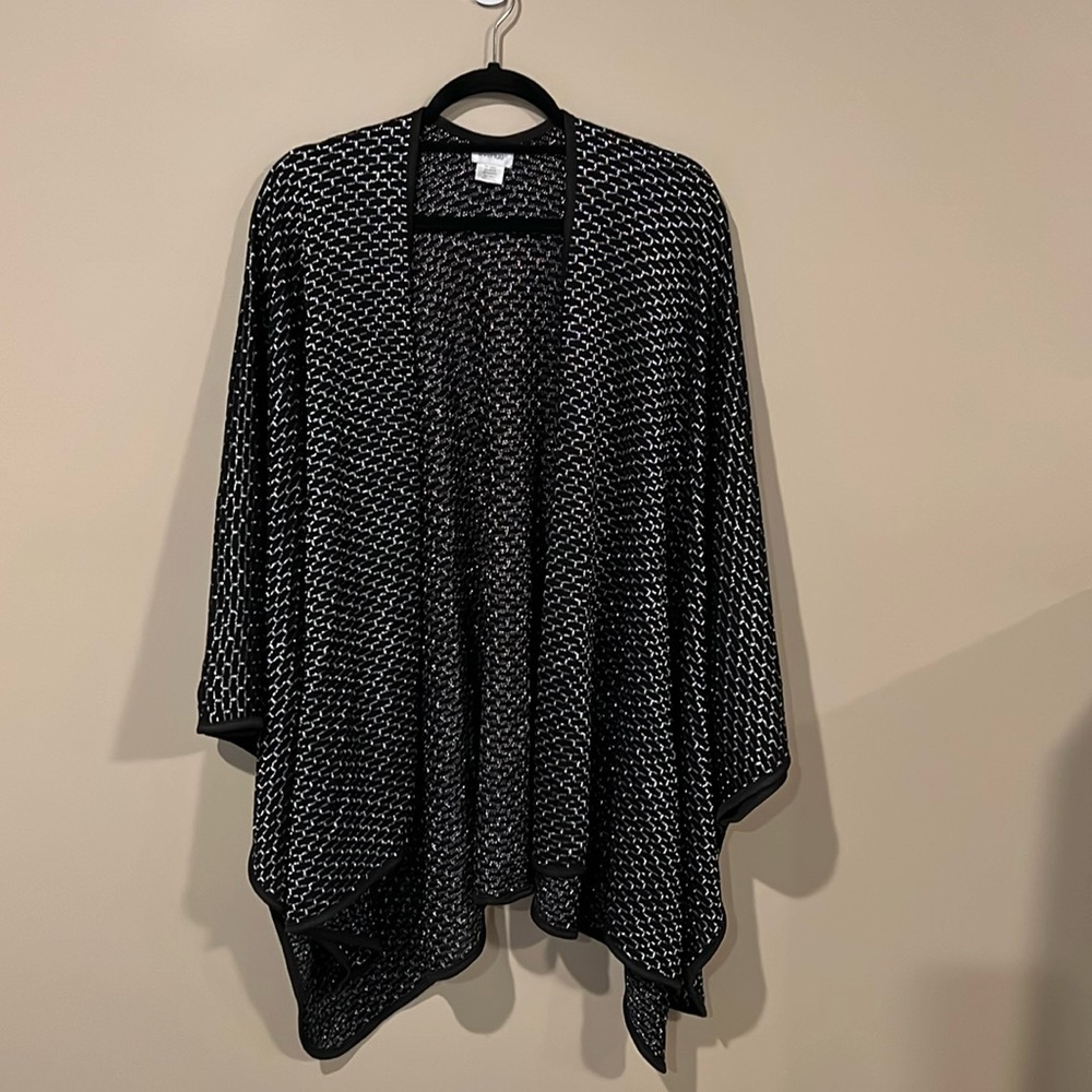 Avenue Pancho Sweater. One Size.